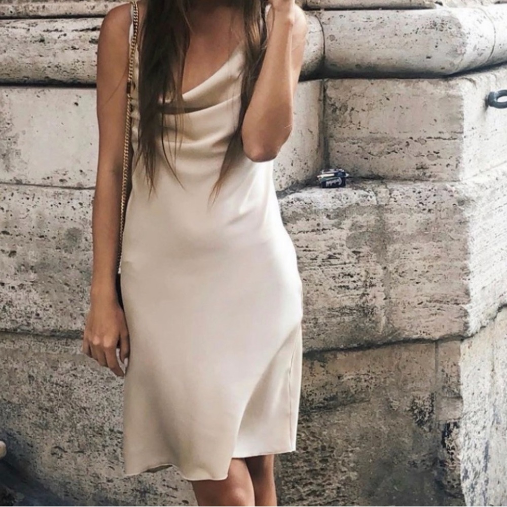 Elegant Cream Sleeveless Dress